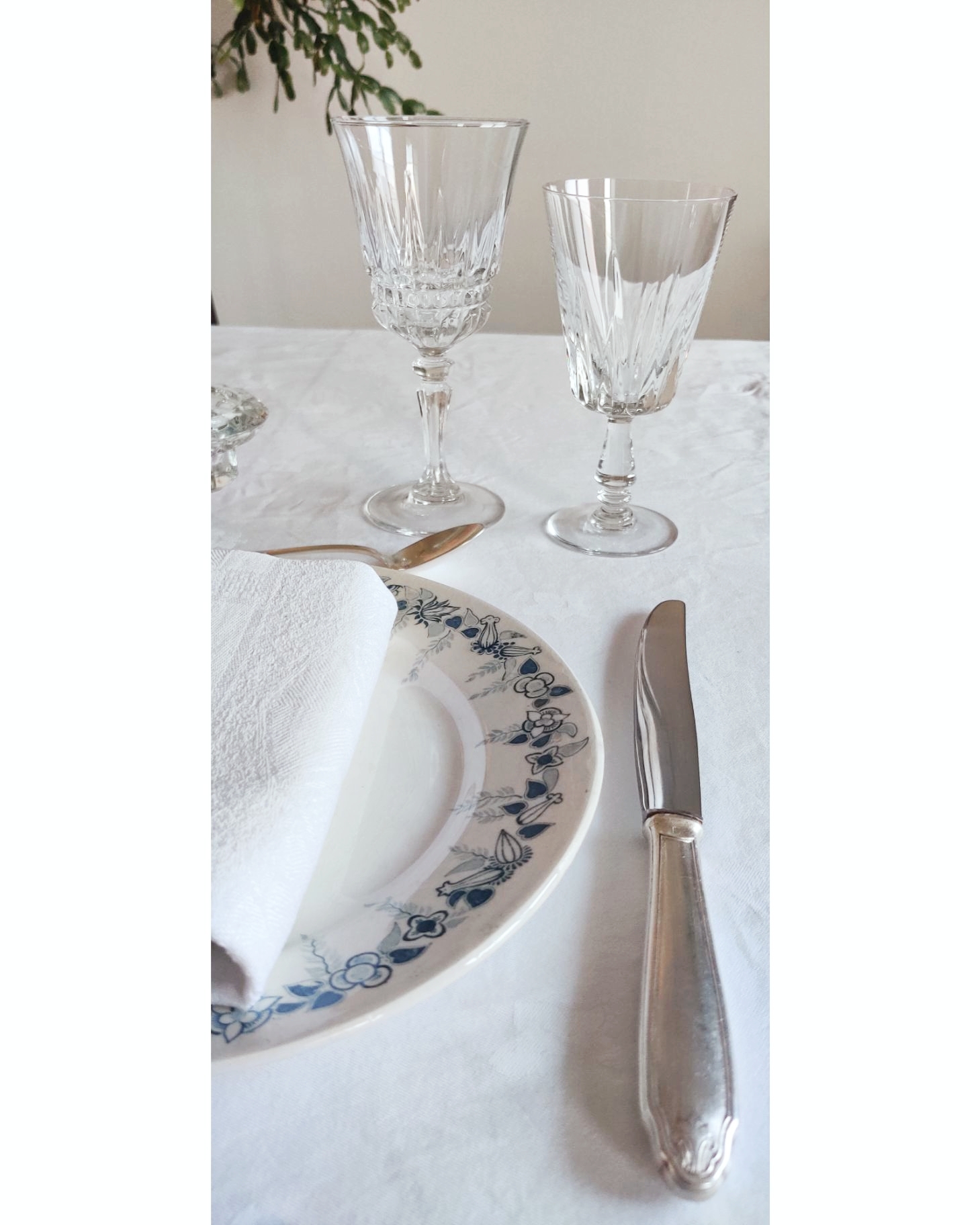 Location de vaisselle ancienne bleu vert