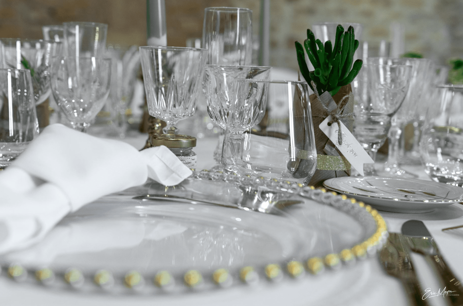 Location verres anciens - Location vaisselle vintage - Assiette de présentation